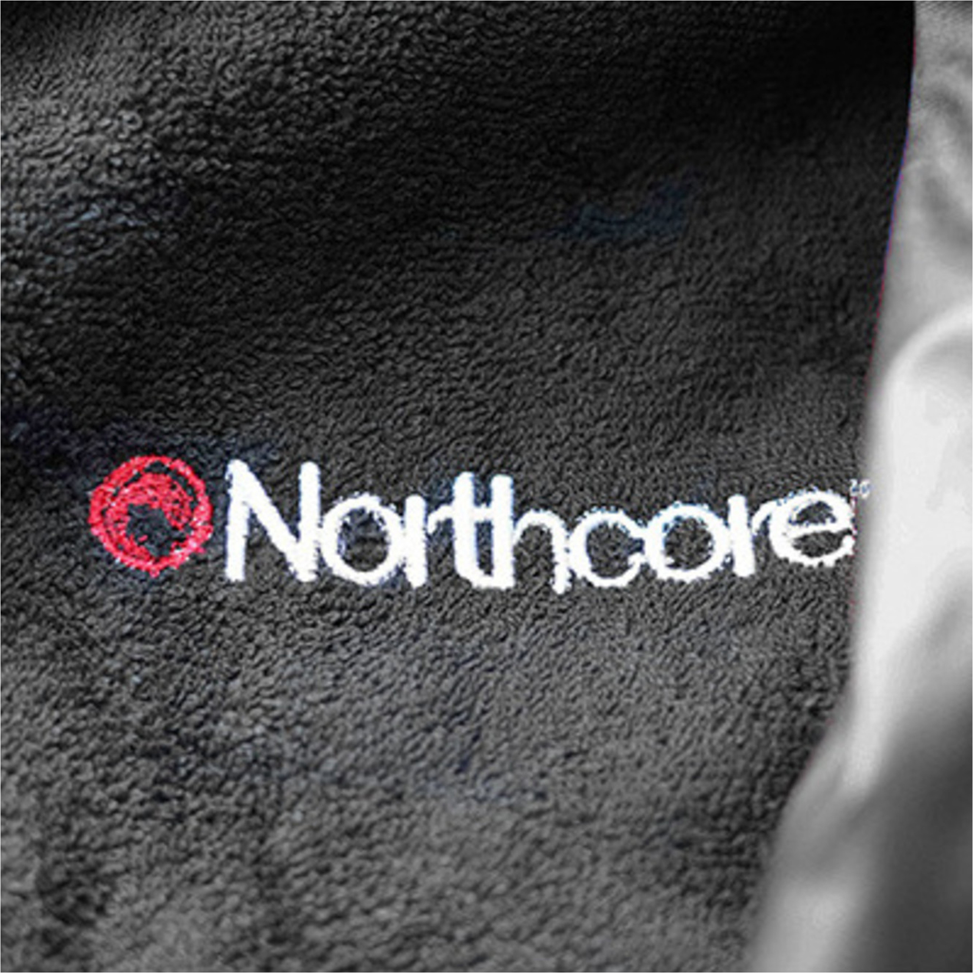 2025 Northcore Beach Basha Pro 4 Season Changing Robe / Poncho NOCO24J - Black